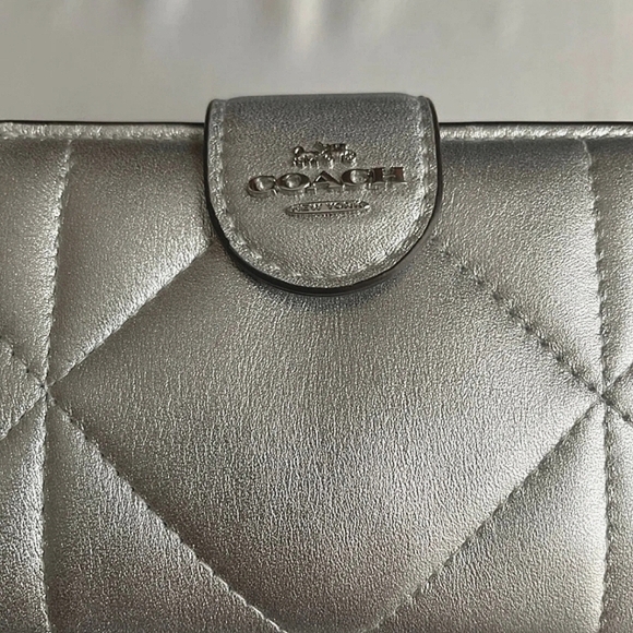 Medium Corner Zip Wallet In Silver Metallic With Puffy Diamond Quilting - Picture 8 of 12